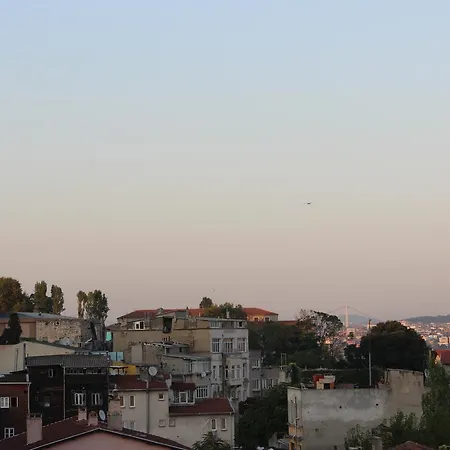 Mininova Hostel *